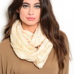 NEW!  Gorgeous Ivory Knit Infinity Scarf